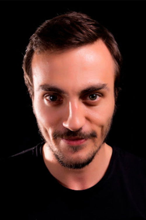 Başar Alemdar as Sinan