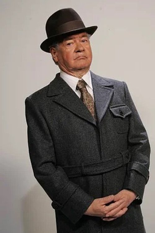 Jaime Barbini as Gustavo