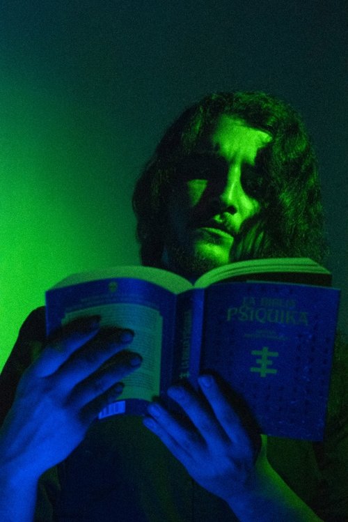 Santiago Martínez Cartier as Santiago