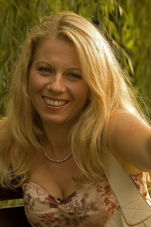 Agata Kryska-Ziętek as Agata, córka Rudego