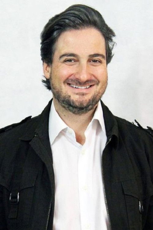 Pablo Tribaldos as Boni