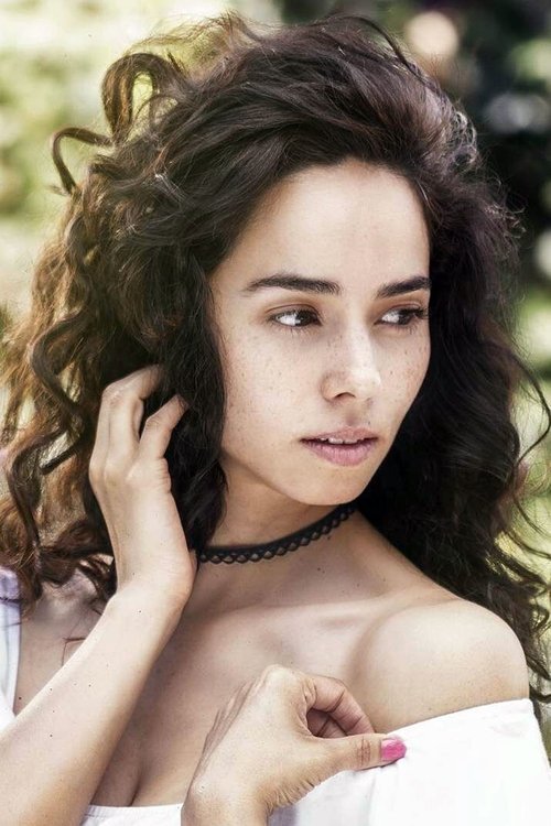 Joss Waleska as Elena