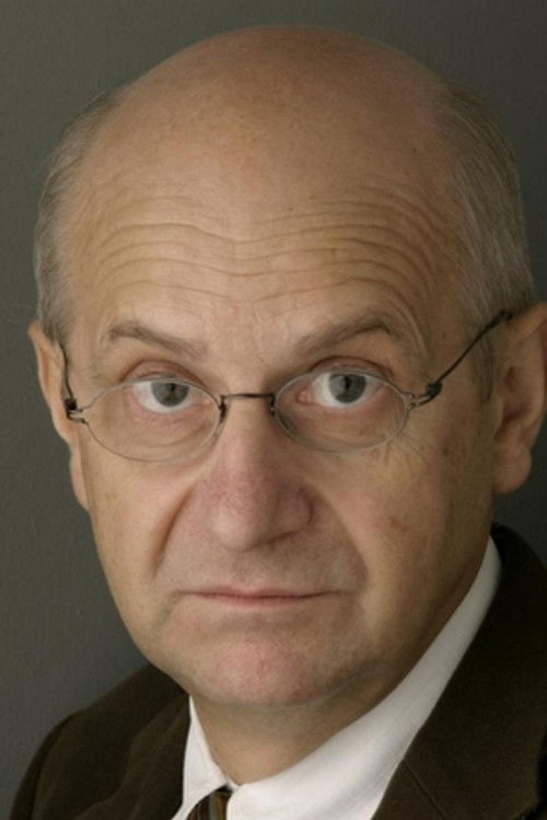 Siegfried W. Kernen as Direktor Kleiner