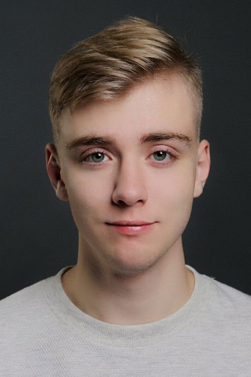 Vladislav Getze as Уголек