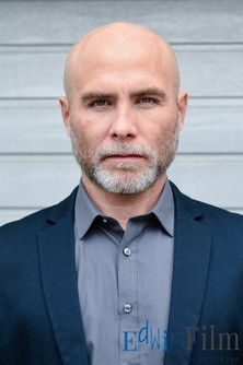 Paweł Kamiński as Policeman