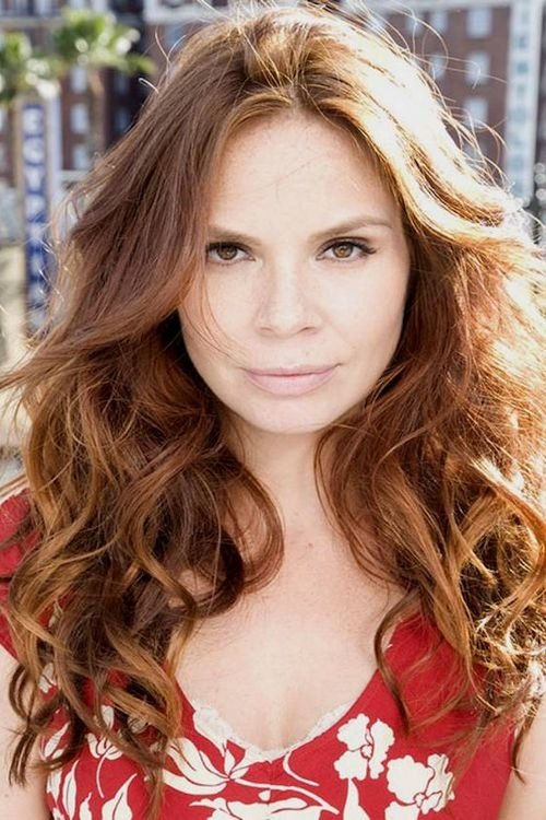 Esther Canata as Gaina