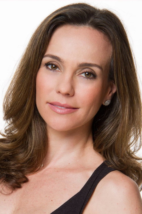 Flávia Monteiro as Maria Lúcia Campobello de Queiróz