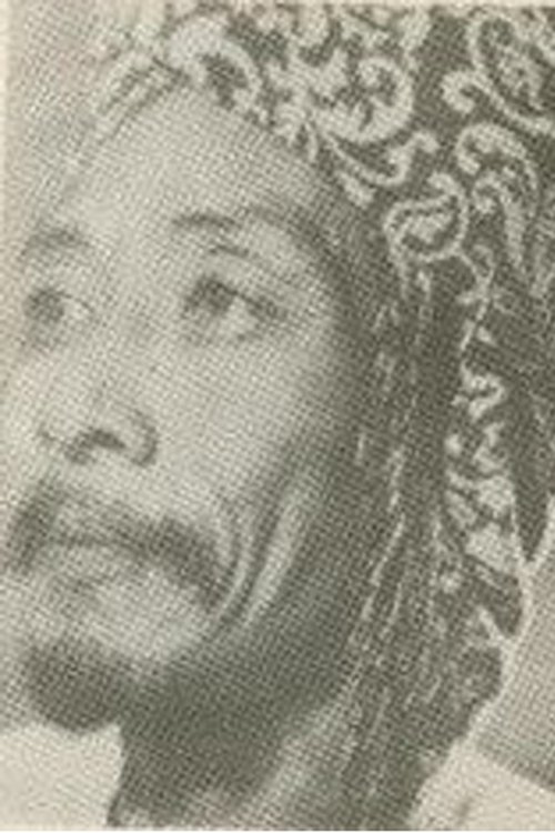 Bissu Usman as Mudrawati's father