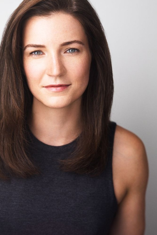 Phoebe L Dunn as Lucy