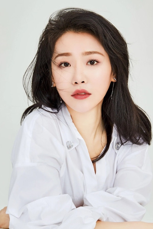 Zhou Zixi as He Qingying