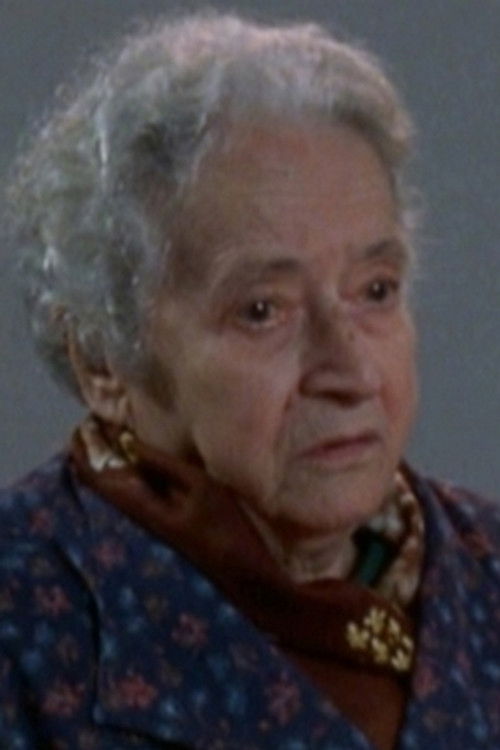 Evelina Gori as Nonna Caterina