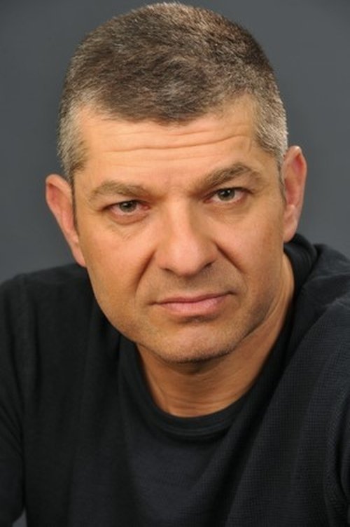Danny Steg as יעקב פריט