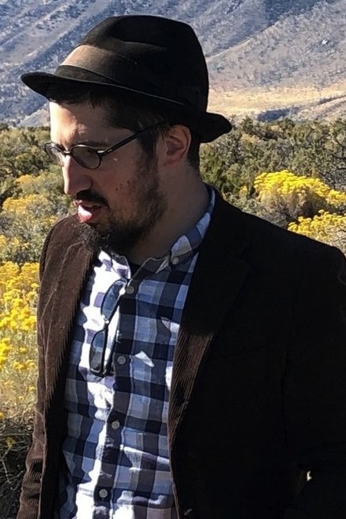 Daniel Kremer as Narrator