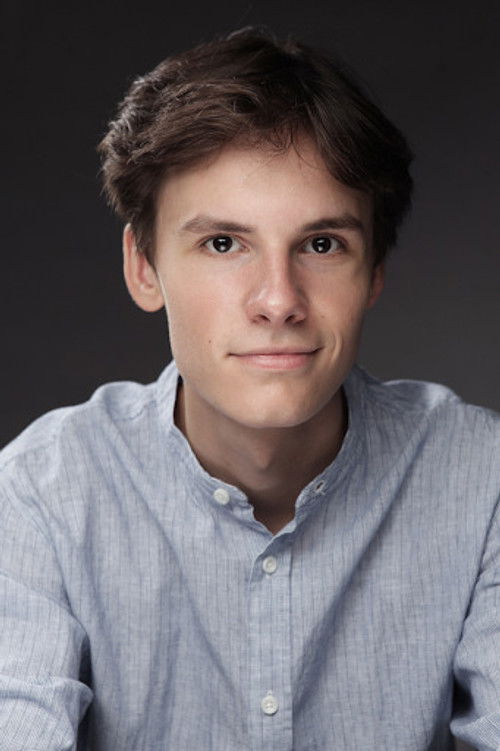 Aleksandr Trachevskiy as Миша