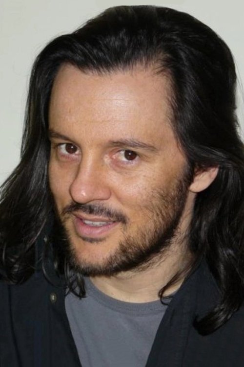 David Mucci as Lou Farmer