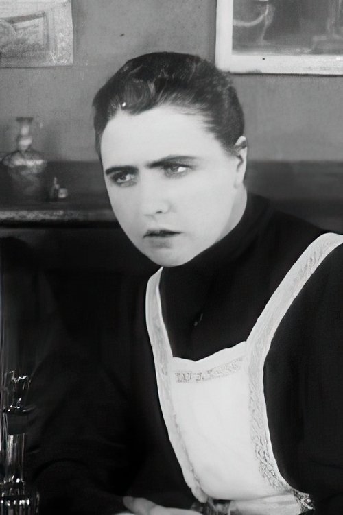 Suzanne Le Bret as Maid Rosa