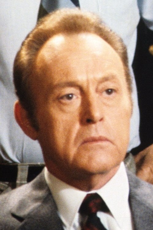 Norman Bartold as Howard