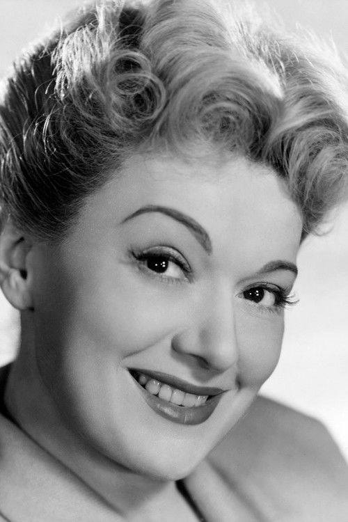 Edwige Feuillère as Dona Lucrezia