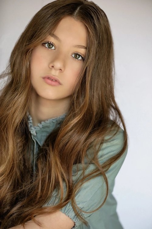 Alexis Arnold as Jodie Davis