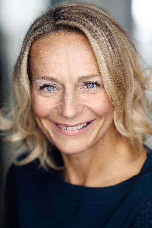 Naomi Allisstone as Josie