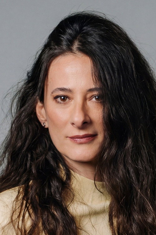 Silvia Criado as Lucy