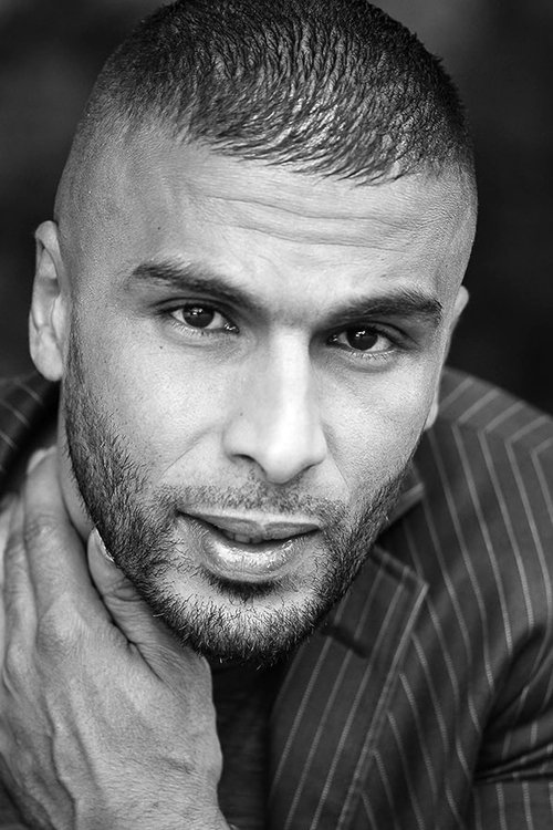 Hichem Belhamar as Luna's father