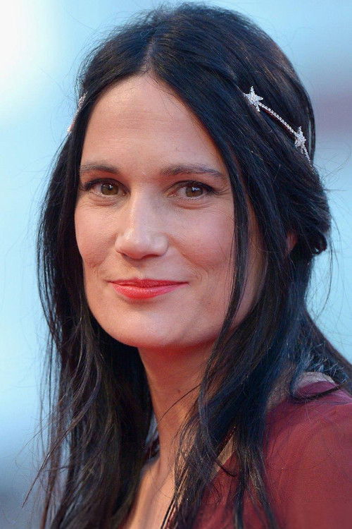 Einat Weitzman as Gila