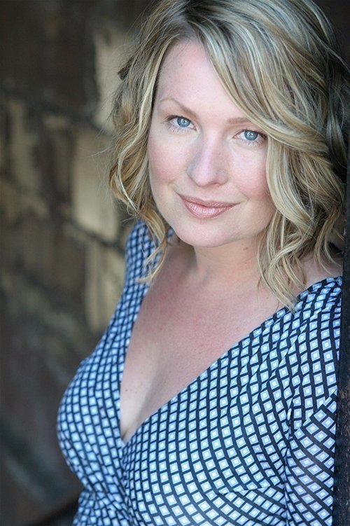 Sarah Charipar as Naomi