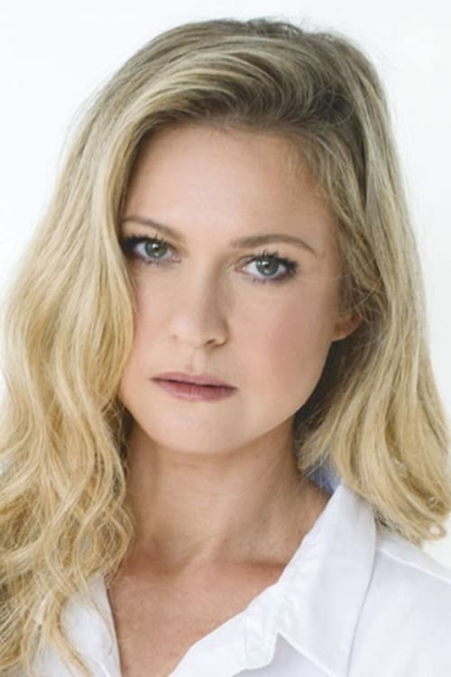 Michal Yannai as Fay