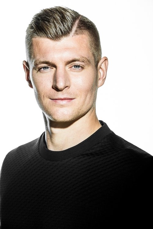 Toni Kroos as Self