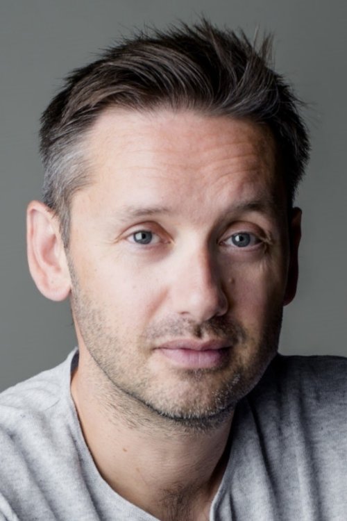 Jan Martin Johnsen as Bærnt (voice)