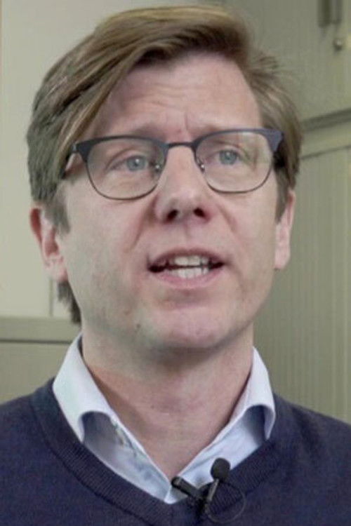 Karl Ritter as Himself / News director associated press