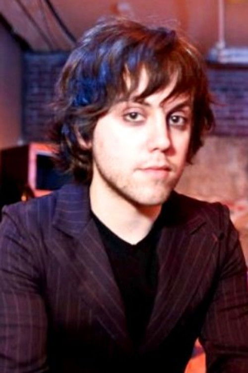 Justin Goodrich as Undergrad #2