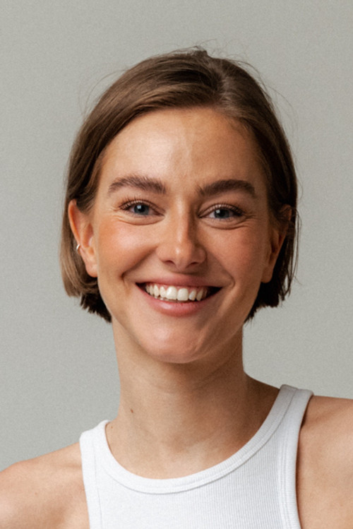 Lea Urban as Hanna Füreder