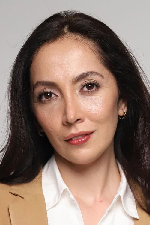 Burcu Baki as Ayşe
