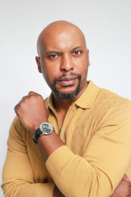 Buyile Mdladla as Hugo