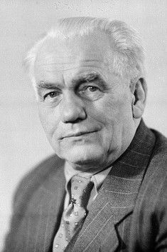 Wilhelm Pieck as Self (archive footage)