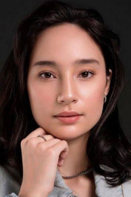 Tatjana Saphira as Tala