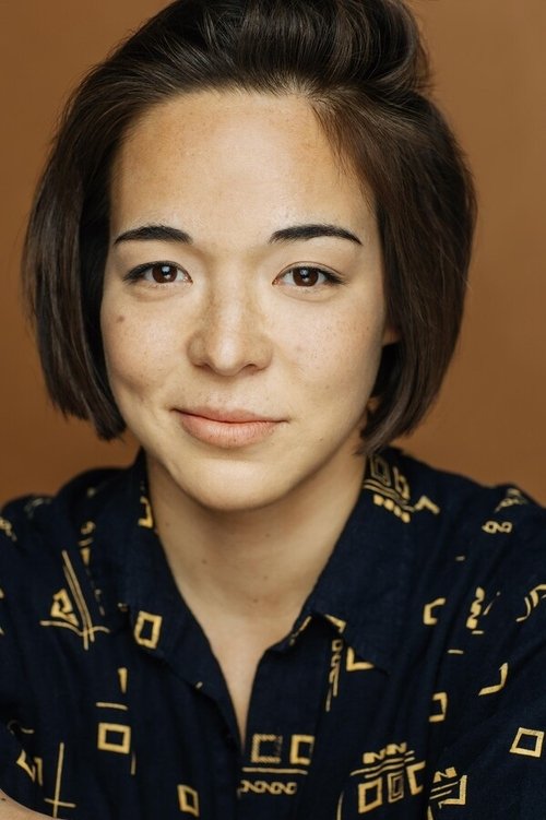 Aliya Boulanger as Beth Taylor