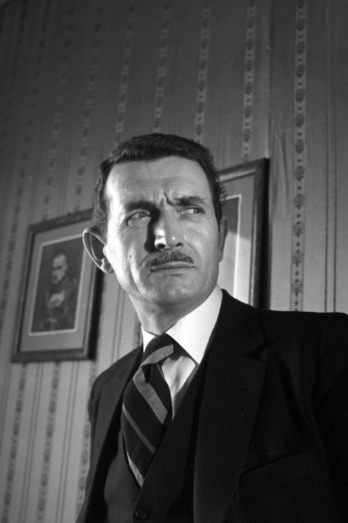 Zbigniew Geiger as Gang member