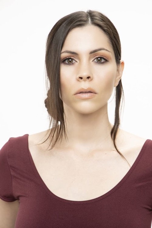 Charlotte Lilt as Kia