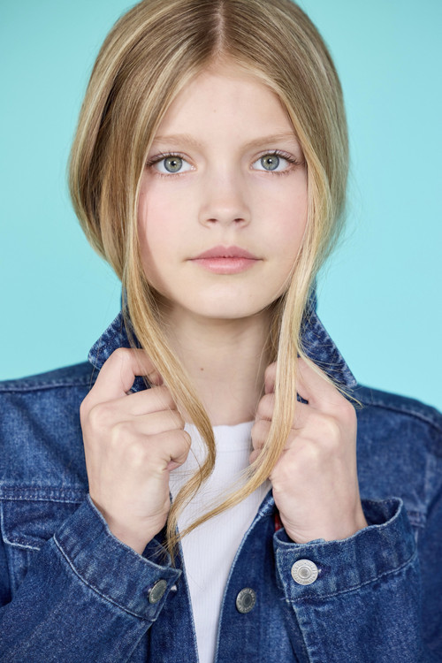 Ellison Pipe as Katie