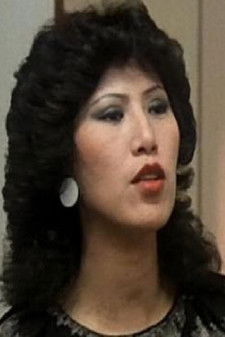 Leung Chau-Mei as Mamasan
