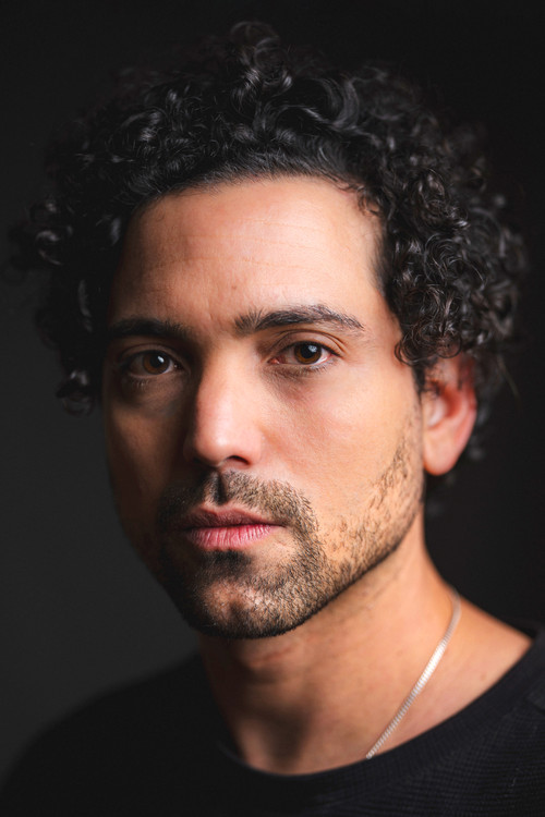 Rafael Morais as Vargas