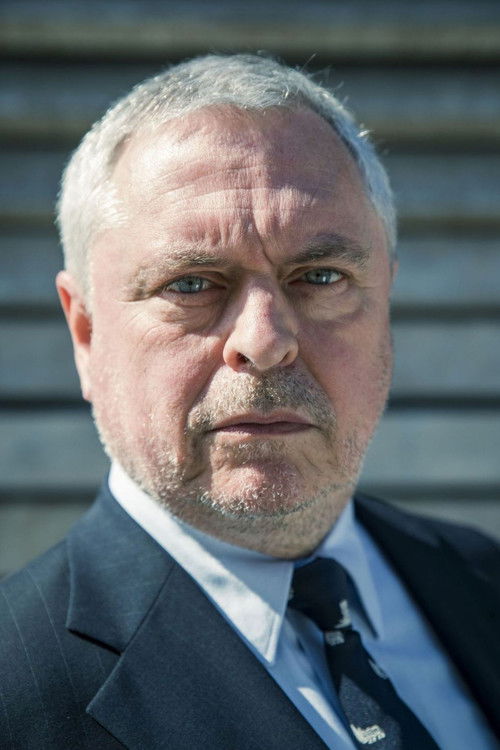 Reinhard Mahlberg as Herbert Glowalla