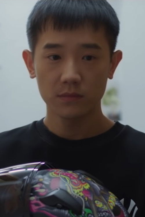 Nan Xiu as Yang Yi Yi