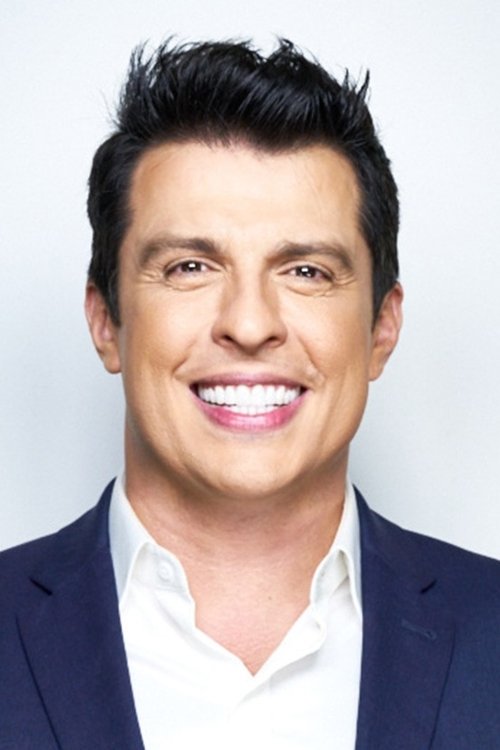 Wellington Muniz as Augusto