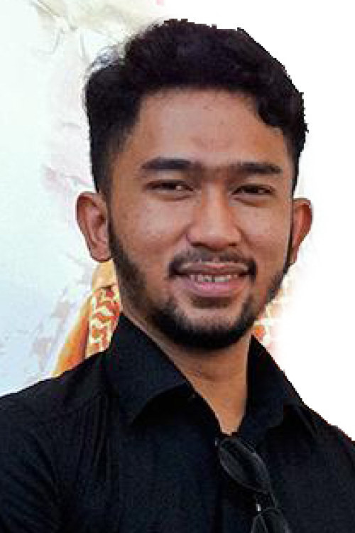 Alfie Alfandy as Ustadz Rahmat
