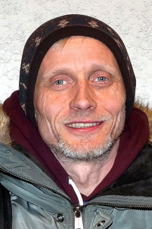 Artur Krajewski as Więzień