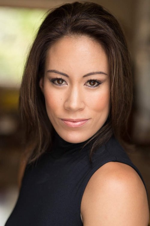 Ashlee Fidow as Daisy